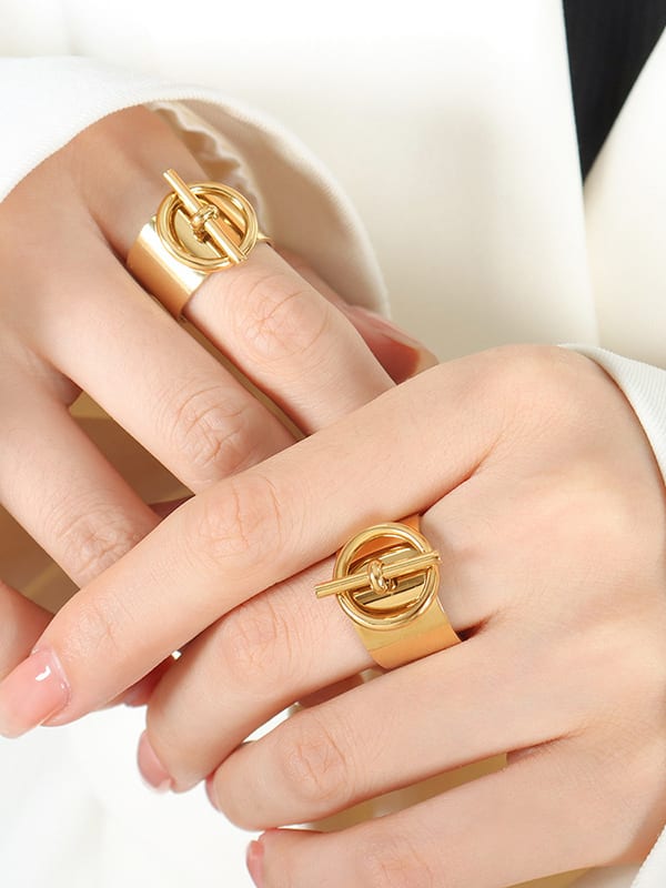 18K Gold Plated Stick Circle Ring size 7