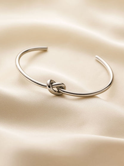 Love me Knot Cuff Bangle